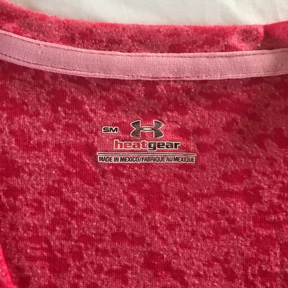 Under Armour Heat Gear V Neck Fitted tee - Picture 3 of 6